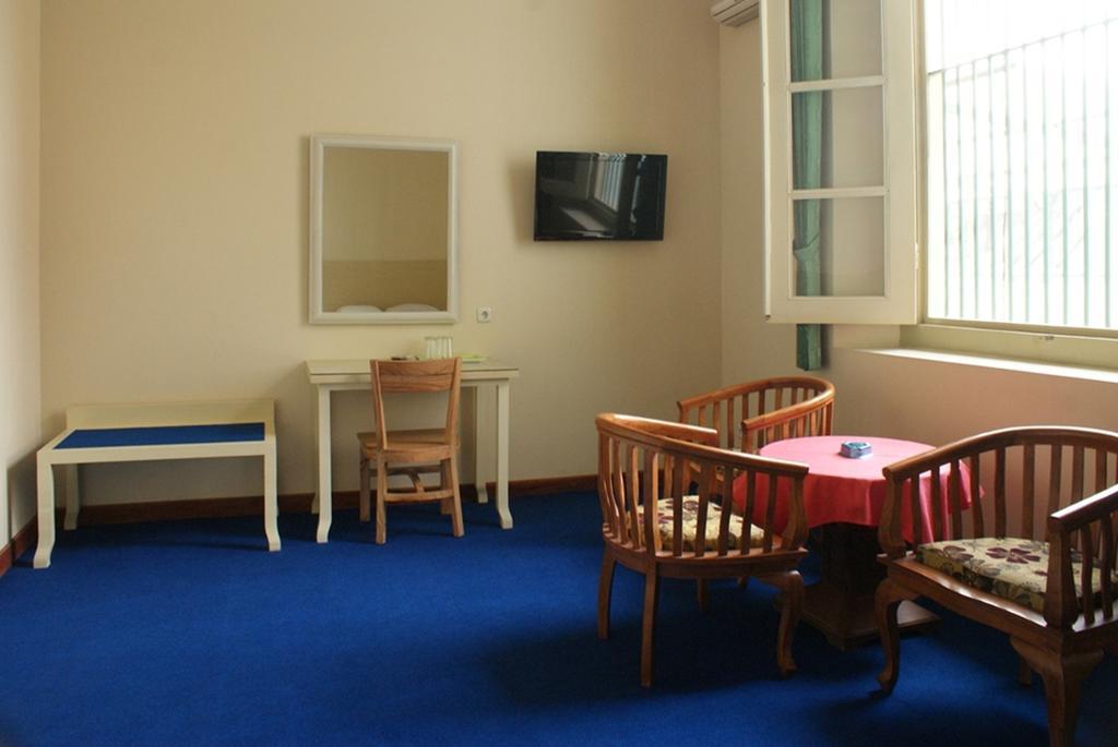Hotel Trio Surakarta  Room photo