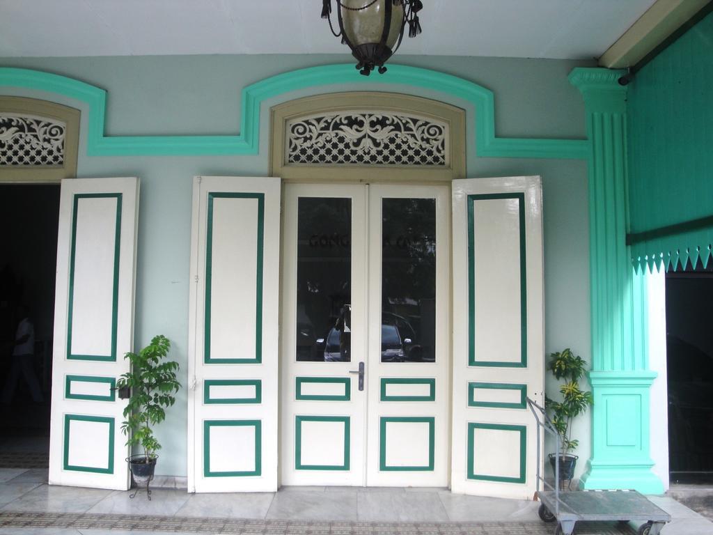 Hotel Trio Surakarta  Exterior photo